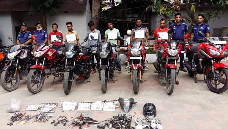 কেরানীগঞ্জে আন্তঃজেলা মোটরসাইকেল চোর চক্রের ৬ সদস্য আটক