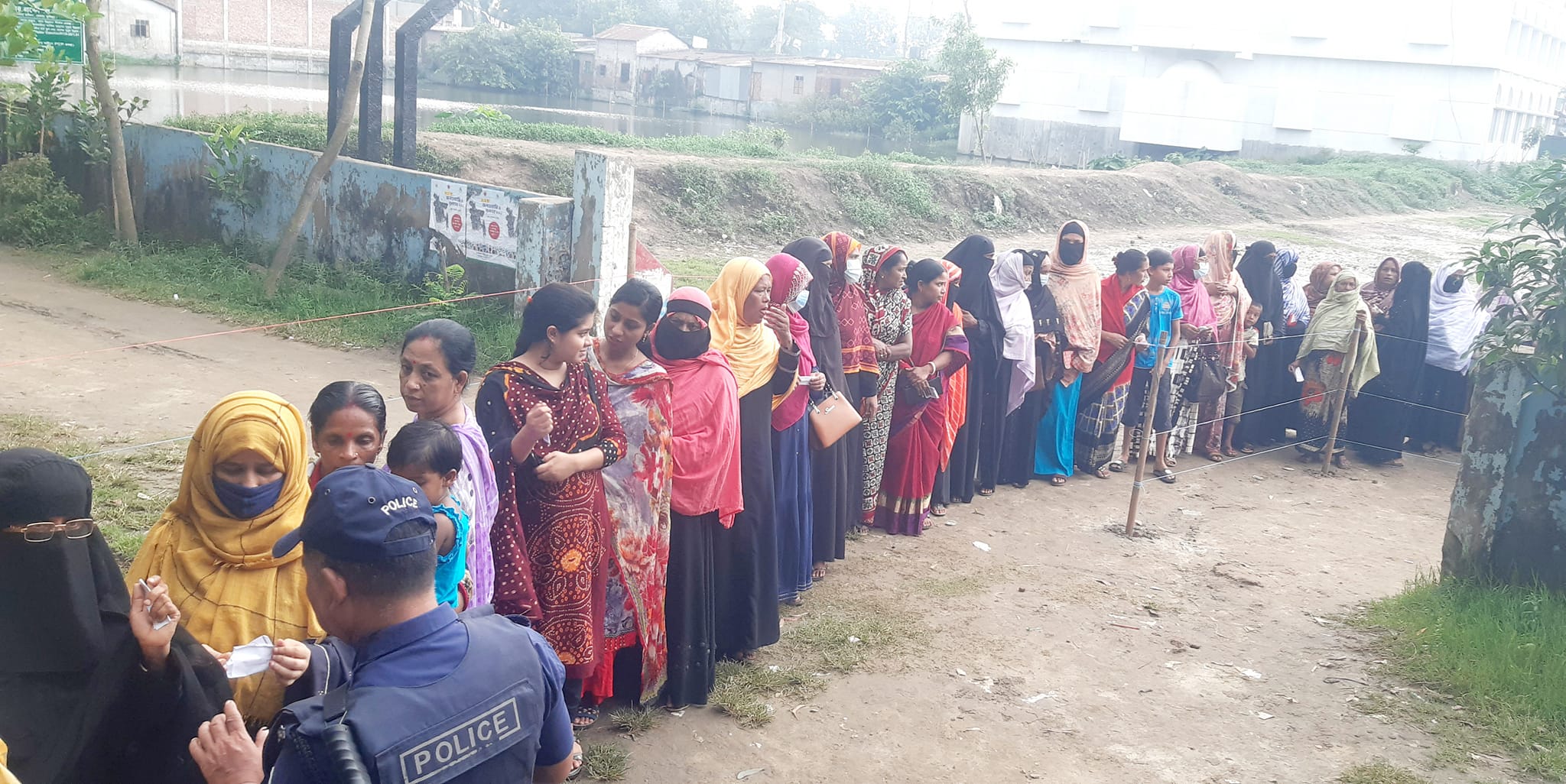 কুসিক নির্বাচনে চলছে ভোটগ্রহণ