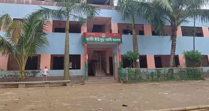 শিক্ষক উৎপল খুনের ৭ দিন পর ক্লাস শুরু; সেই জিতু বহিষ্কার