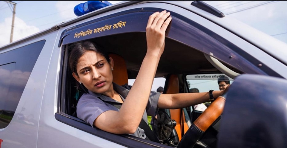 প্রসংশায় ভাসছেন ছোট পর্দার জনপ্রিয় তারকা মেহজাবীন