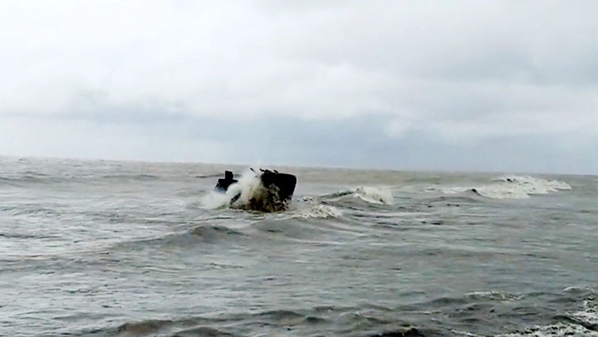 পাথরঘাটার ৪০০ জেলেসহ নিখোঁজ ৪১ ট্রলার