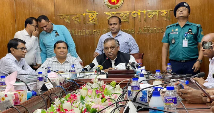 রোহিঙ্গা ক্যাম্পে প্রয়োজনে সেনা অভিযান : স্বরাষ্ট্রমন্ত্রী