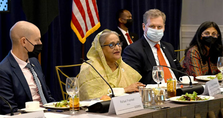 বাংলাদেশে বিপুল মার্কিন বিনিয়োগ চাইলেন প্রধানমন্ত্রী