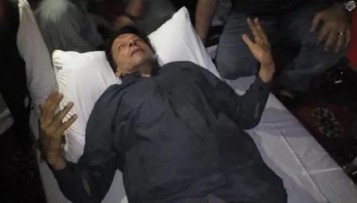 ইমরান খান শঙ্কামুক্ত : কুরেশি