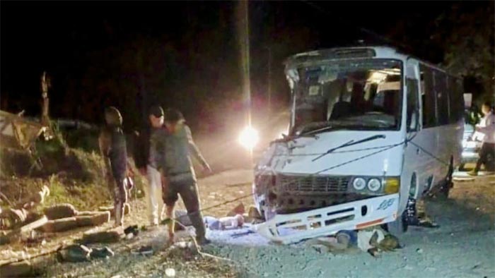 পানামায় রাস্তা থেকে ছিটকে বাস খাদে, ৩৯ অভিবাসীর মৃত্যু