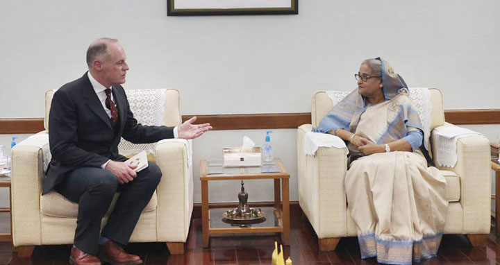 প্রেসক্রিপশন ছাড়া অ্যান্টিবায়োটিক বিক্রি বন্ধ করতে হবে : প্রধানমন্ত্রী