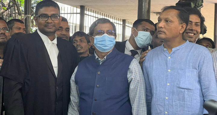 প্রথম আলো সম্পাদকের আগাম জামিন