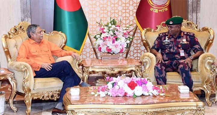 সীমান্ত হত্যা বন্ধে বিজিবিকে আরও তৎপর হতে রাষ্ট্রপতির আহ্বান