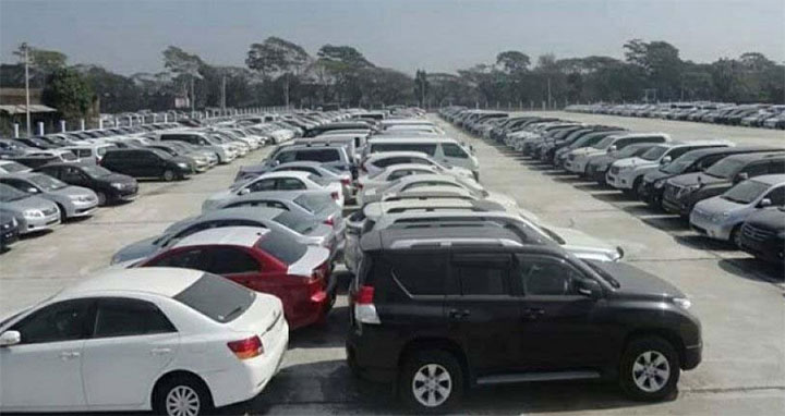 মোংলা বন্দরে নিলামে উঠছে ১৪৭ বিলাসবহুল গাড়ি