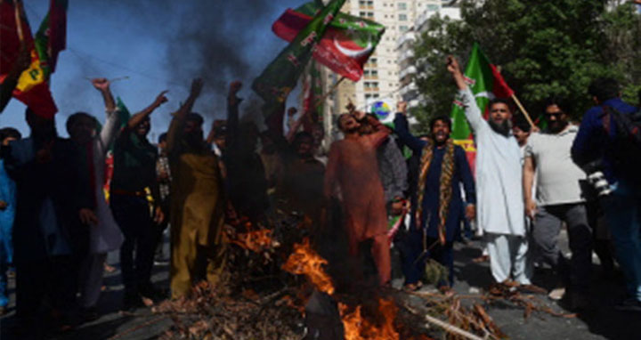 ইমরান খান গ্রেপ্তার : ইসলামাবাদে ১৪৪ ধারা