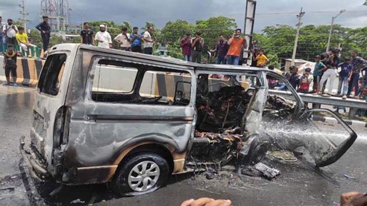 ভাঙ্গায় অ্যাম্বুল্যান্সের সিলিন্ডার বিস্ফোরণ, শিশুসহ নিহত ৭