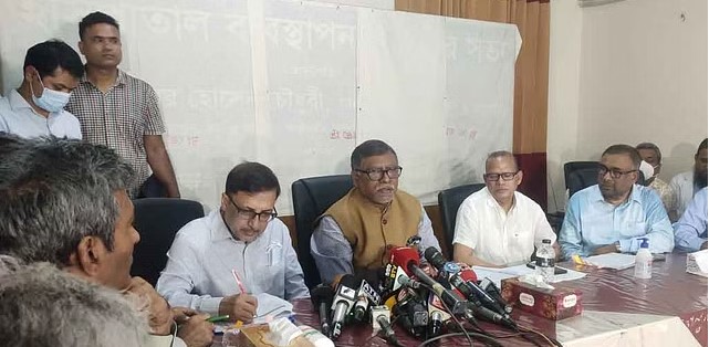 ডেঙ্গু এখনো নিয়ন্ত্রণে, জরুরি স্বাস্থ্য অবস্থা ঘোষণার সময় আসেনি: জাহিদ মালেক