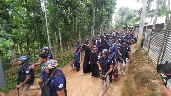 কুলাউড়ার জঙ্গি আস্তানা থেকে ১৩ জন আটক