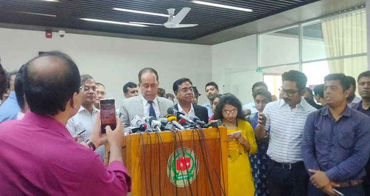 বাংলাদেশে অবাধ ও অংশগ্রহণমূলক নির্বাচন চায় যুক্তরাজ্য : সিইসি