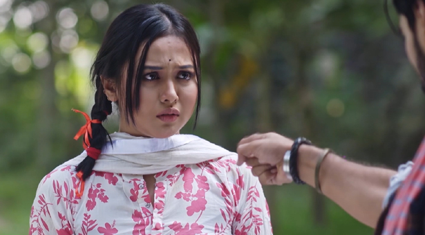 ৩ মাসের জন্য নিষিদ্ধ হলেন চমক