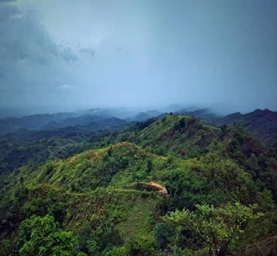 চন্দনাইশে ধোপাছড়ি এক রুপের নাম।