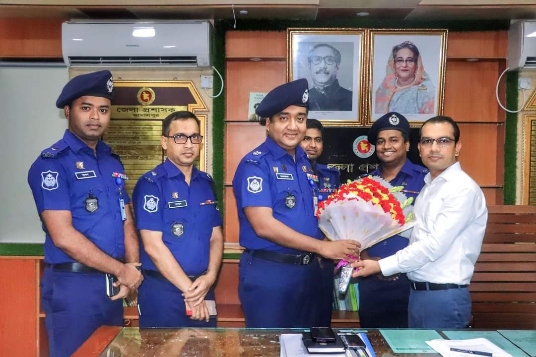 জামালপুর জেলার নবাগত জেলা প্রশাসকের সাথে পুলিশ সুপারের সৌজন্য সাক্ষাৎ