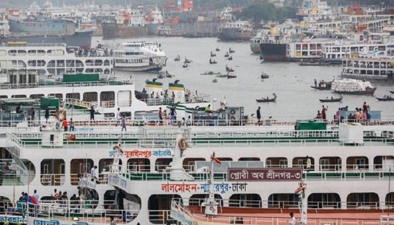 সারাদেশে নৌ চলাচল বন্ধ ঘোষণা