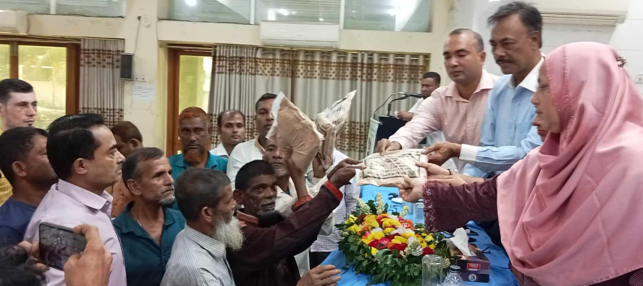 নোয়াখালী সদরে কৃষি প্রণোদনা বিতরণ শুরু