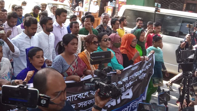 বিজয়নগরে তফসিলের বিরুদ্ধে বিরোধীদের স্লোগান