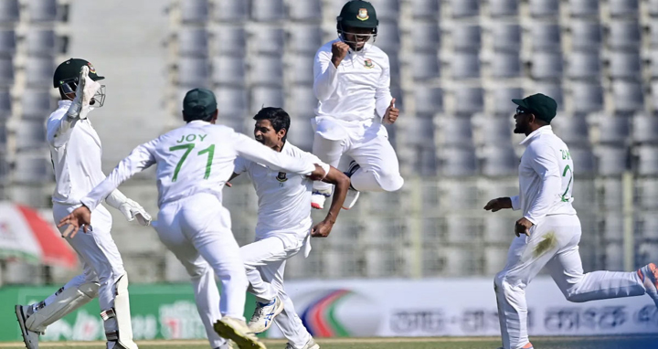 ১০০ টাকায় ঢাকা টেস্ট