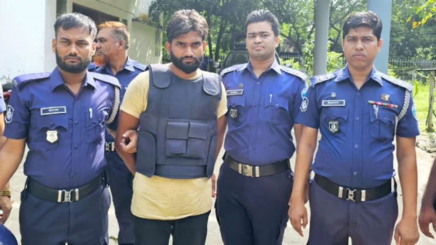 মা-ছেলেসহ ট্রিপল মার্ডার : নেপথ্যে পরকীয়া প্রেম