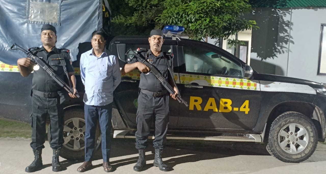 হত্যা মামলার আসামি সাবেক ইউপি চেয়ারম্যান সেলিম মন্ডল গ্রেফতার।