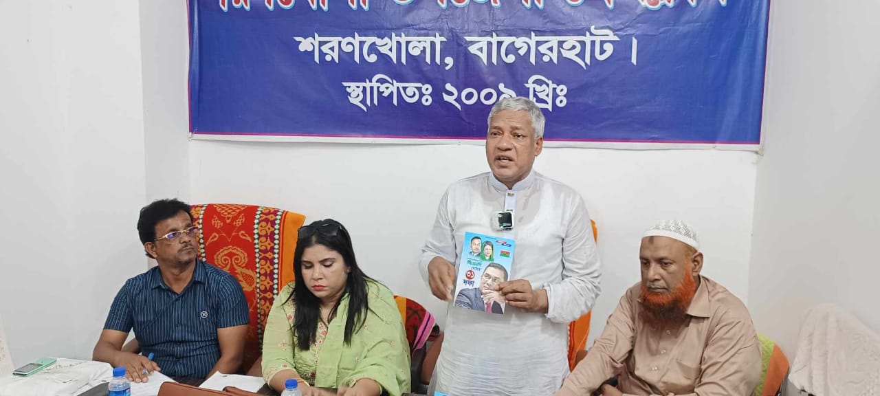 শরণখোলায় সাংবাদিকদের সাথে বিএনপি নেতা কর্মীদের মত বিনিময়