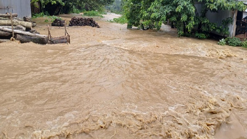 শেরপুরে ‘স্মরণকালের’ ভয়াবহ বন্যা: ৭ জনের মৃত্যু