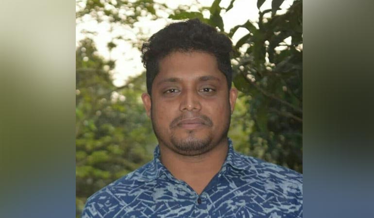 কুষ্টিয়ায় সাবেক ভাইস চেয়ারম্যান গ্রেপ্তার, জনতার মারধর