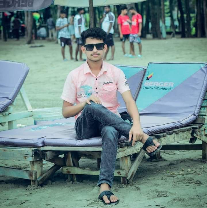 অনলাইন জুয়ার ফাঁদে কোটিপতি হওয়ার লোভে নিঃস্ব গৌরীপুরবাসী