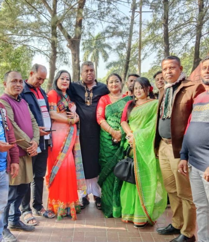 বিজয় দিবস উপলক্ষে জিয়াউর রহমানের সমাধীতে জিসাস কেন্দ্রীয় কমিটির পুস্পস্তবক অর্পণ