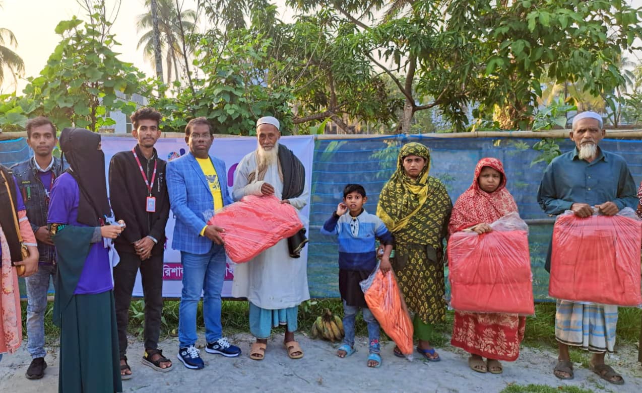 জেলা প্রশাসন বরিশালের সহযোগিতায় ধ্রুবতারা ইয়ুথ ডেভেলপমেন্ট ফাউন্ডেশনের শীতবস্ত্র বিতরণ