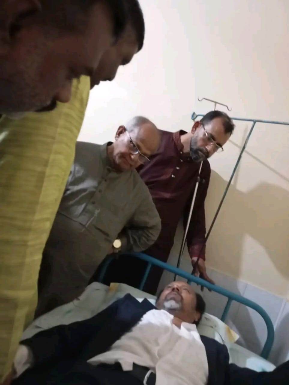 সিরাজগঞ্জ পৌর এলাকায় দুই মহল্লাবাসীর সংঘর্ষে বিএনপিনেতাসহ আহত অর্ধশতাধিক