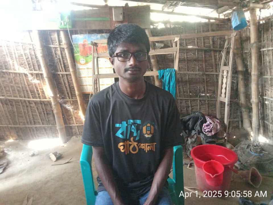 মা হারা, এতিম অসহায় মেধাবী শিক্ষার্থী মতিউরের স্বপ্ন– ডাক্তার হতে চাই