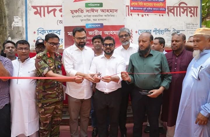 যত্রতত্র ময়লা না ফেলার আহবান জানিয়েছেন ডিএনসিসি প্রশাসক মোহাম্মদ এজাজ