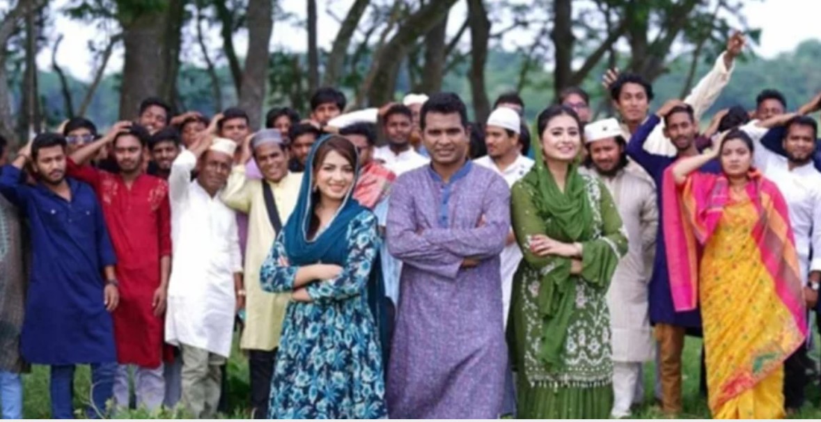 এক ‘যাত্রা বিরতি’ নাটকে ৫০০ অভিনয়শিল্পী!