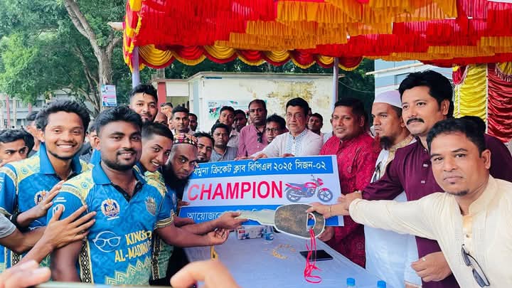 বেলকুচিতে বাইক কাপ ক্রিকেট টুর্নামেন্ট অনুষ্ঠিত