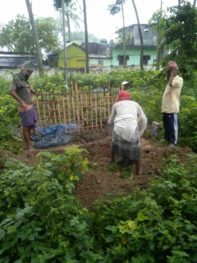 রূপগঞ্জে ময়না তদন্তের জন্য এক বছর পর যুবকের মরদেহ উত্তোলন