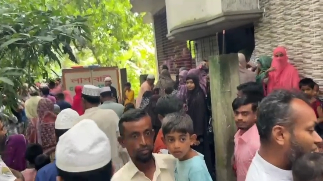 “মাইলস্টোন ট্র্যাজেডি” ফরিদপুরের গ্রামের বাড়িতে রাইসার দাফন সম্পন্ন