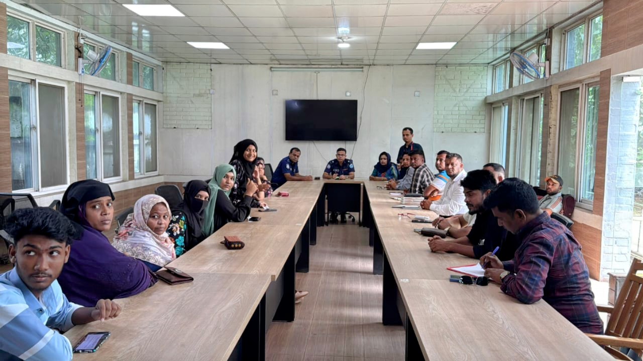 রূপগঞ্জে প্রশাসন ও সাংবাদিকদের সঙ্গে অ্যাকশনএইডের মতবিনিময় সভা ও নারী নির্যাতন প্রতিরোধে একসাথে কাজ করার আহ্বান