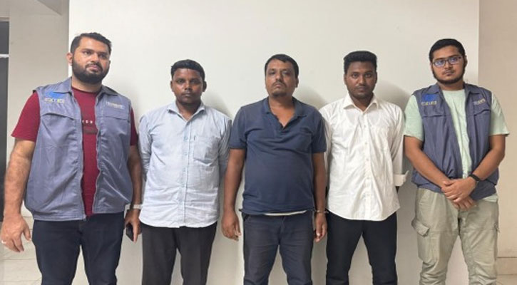 অনলাইনে চাকরি ও ব্যবসার প্রলোভনে কোটি টাকা হাতিয়ে নিচ্ছিল তারা