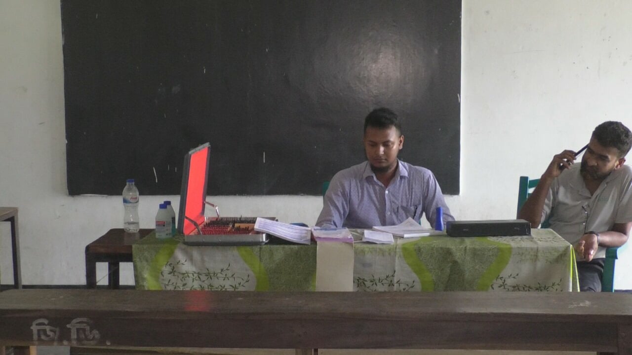 ২০ টাকায় ডিএমএফ ডাক্তার দ্বারা চক্ষু চিকিৎসার অভিযোগ কুষ্টিয়া ইসলামিয়া চক্ষু হাসপাতালের বিরুদ্ধে