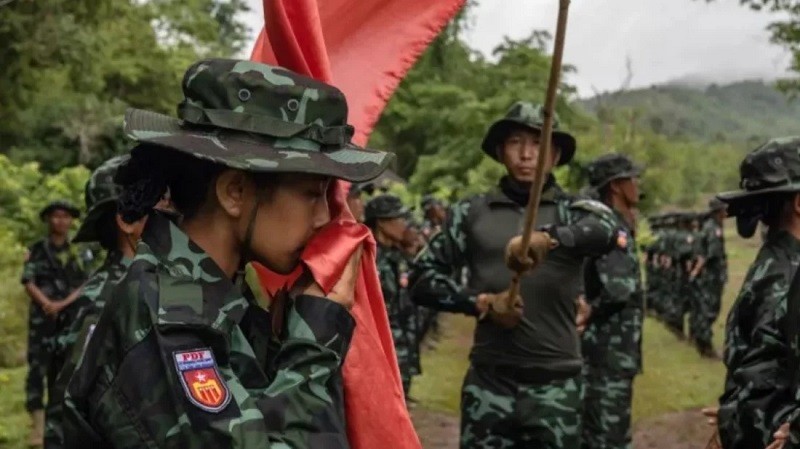 চীনের সহায়তায় নিজেদের হারানো এলাকা পুনর্দখলে নিচ্ছে মিয়ানমার
