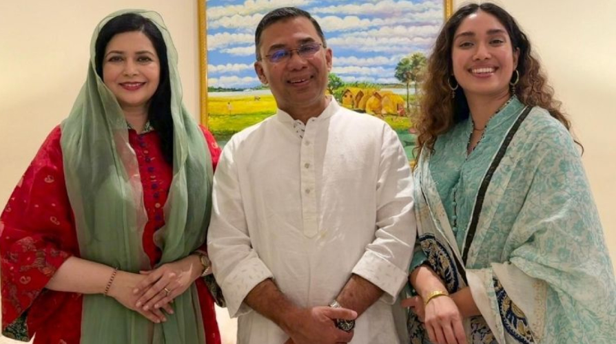 স্ত্রী-কন্যার ছবি শেয়ার করে নারীদের ৫ প্রতিশ্রুতি দিলেন তারেক রহমান