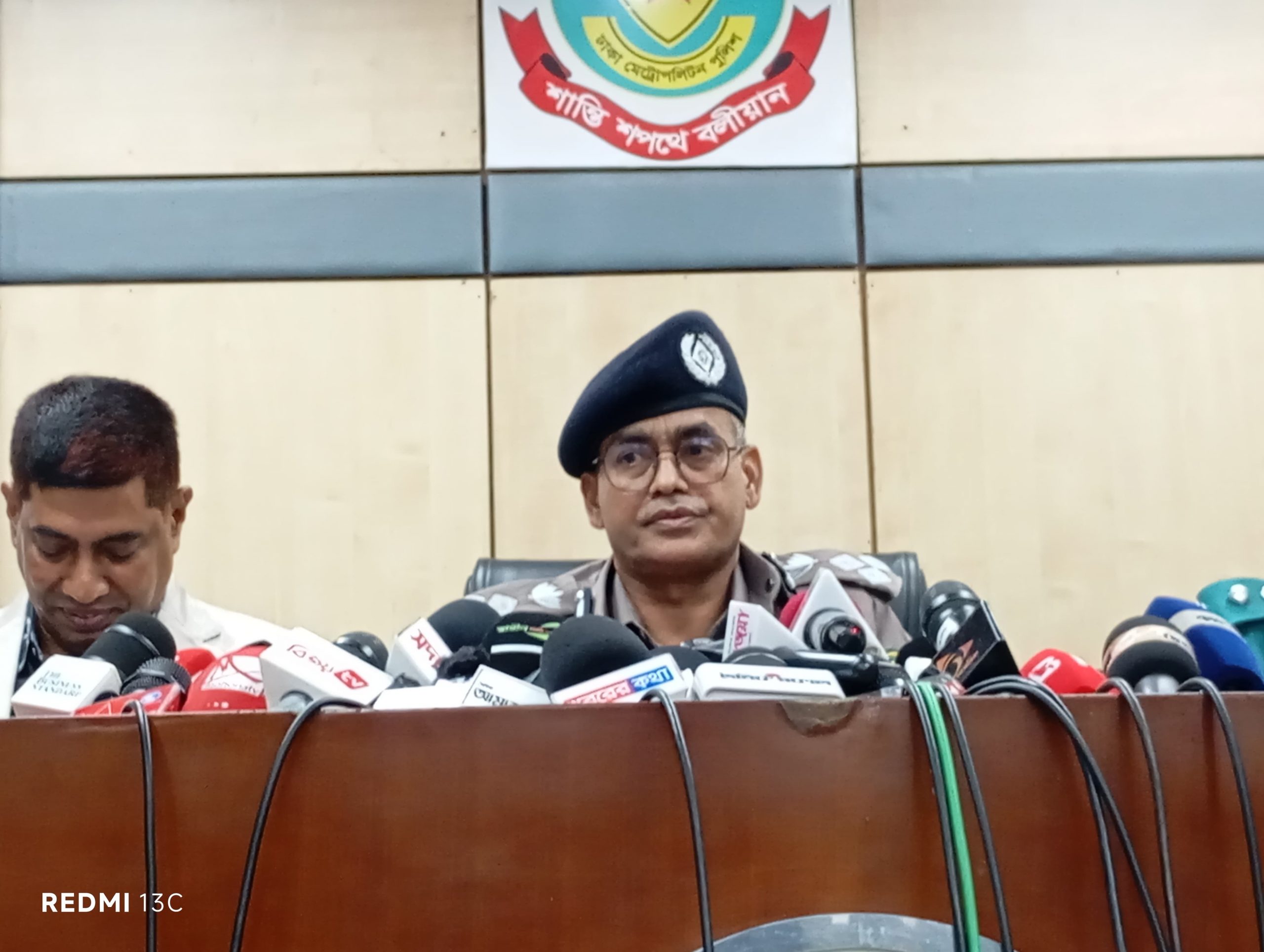 ওসমান হাদির প্রধান আসামি দেশ ছেড়ে পালিয়েছে : ডিএমপি