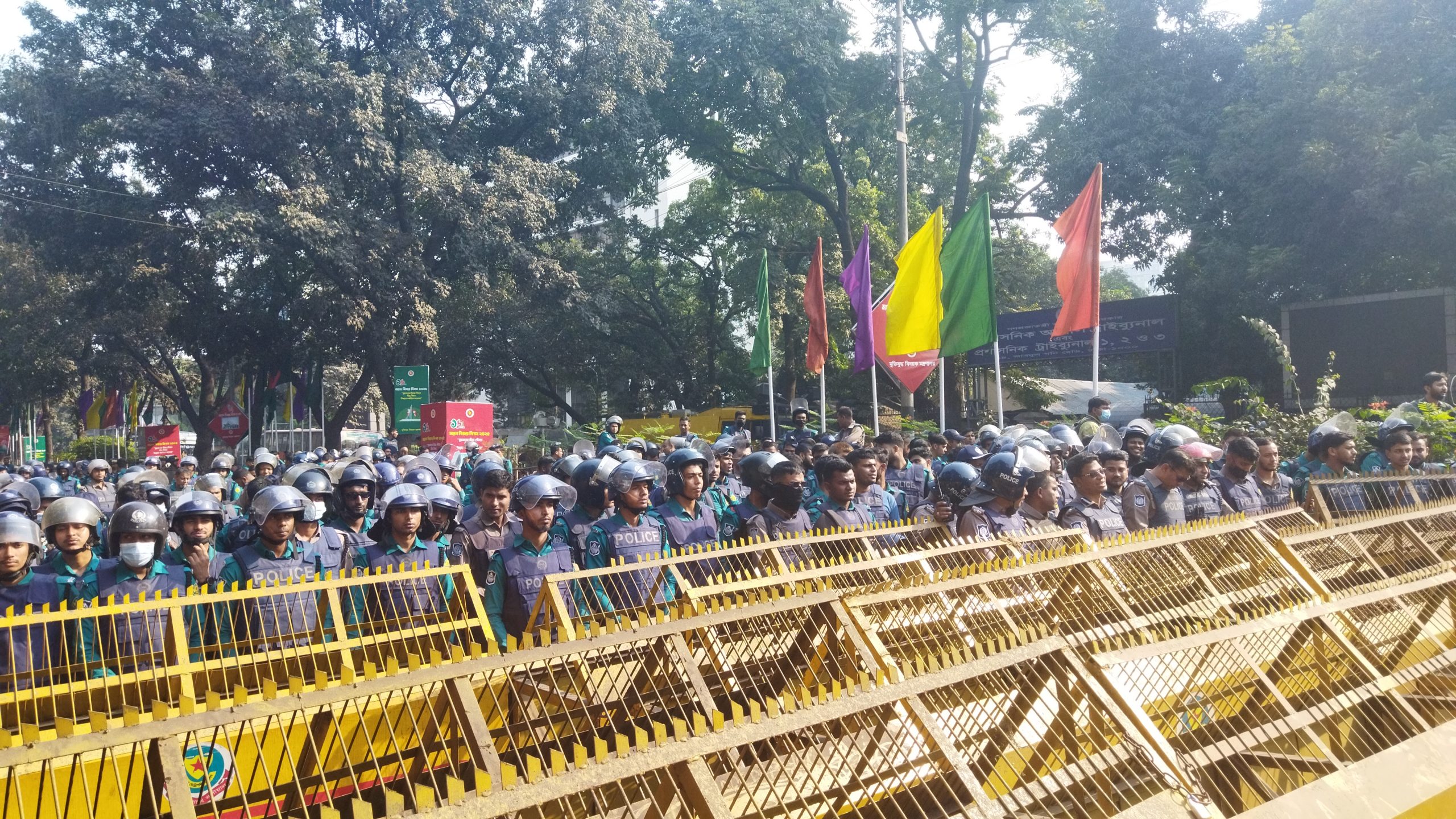 স্বরাষ্ট্র উপদেষ্টার কার্যালয় ঘেরাও কর্মসূচিতে বাধা