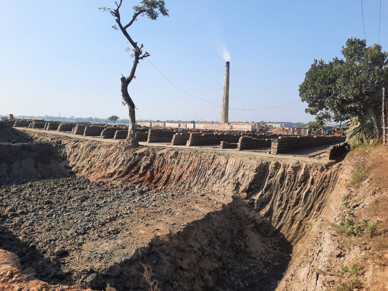 ইট সরবরাহের নামে ১০ লক্ষ টাকা আত্মসাতের অভিযোগ-নরসিংদী জুডিসিয়াল ম্যাজিস্ট্রেট আদালতে মামলা
