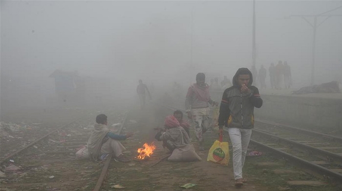 শৈত্যপ্রবাহে কাঁপছে সারা দেশ