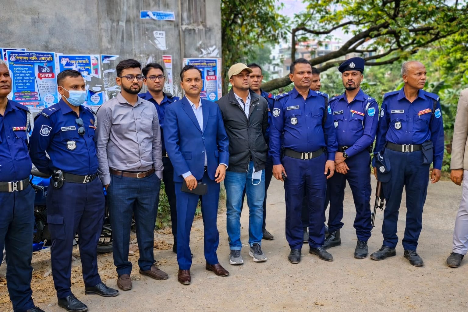 বন্দরে অবৈধ গ্যাস ব্যবহারবিরোধী অভিযান: তিন স্পটে এক লাখ টাকা করে জরিমানা